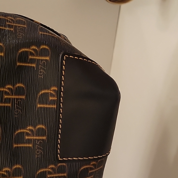 Dooney and Bourke satchel - Picture 3 of 11